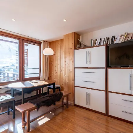 Le Curling B - Val Claret-41 By Interhome Apartment *